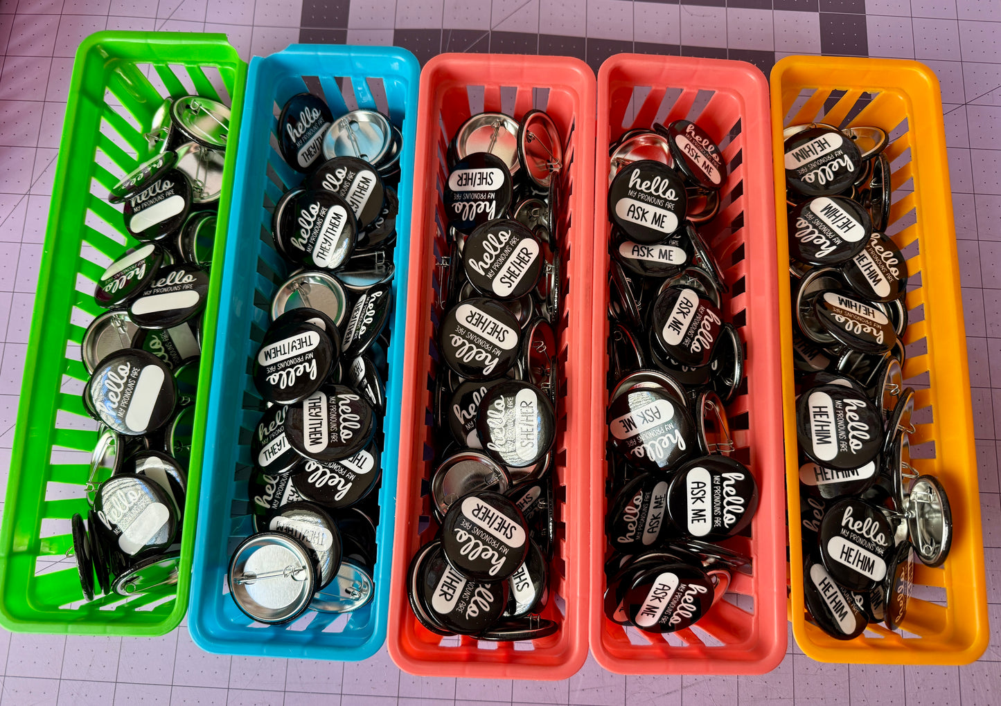 CLEARANCE 250 1.5" Pronoun Pinback Buttons Pack
